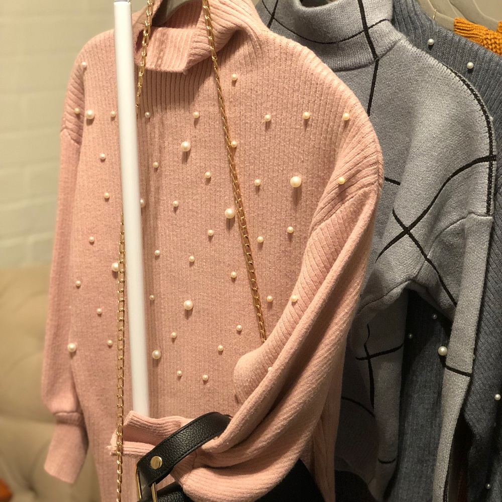 🆕Pretty in Pink Pearl Sweater - BLOGGER FAVORITE - Picture 1 of 8
